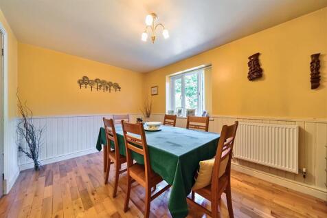 Dining Room.jpg