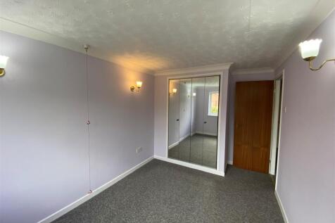 Bedroom one.jpg