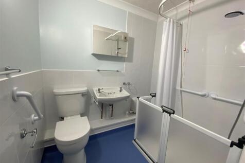Shower room..jpg