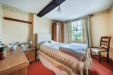 Bedroom 4.jpg