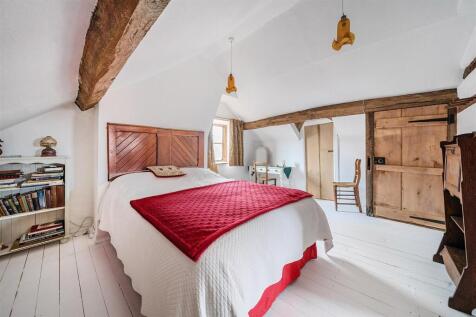 Bedroom 1..jpg