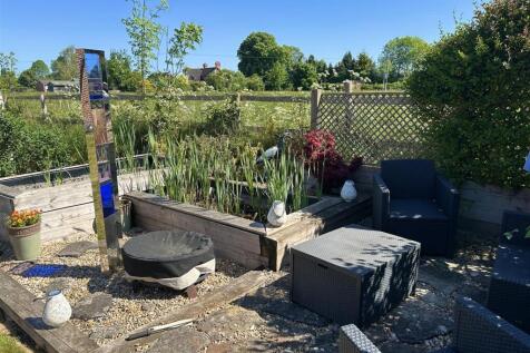 watergdn.JPG