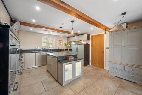 kitchen1.jpg