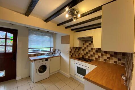 Kitchen 2.jpg
