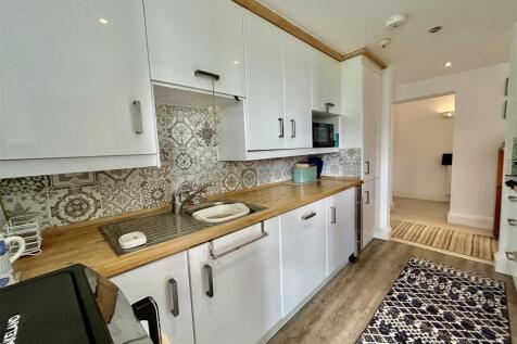 kitchen1.JPG
