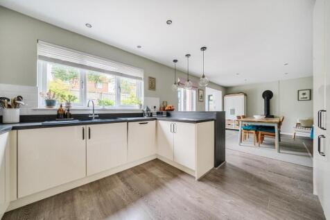 kitchen2.jpg