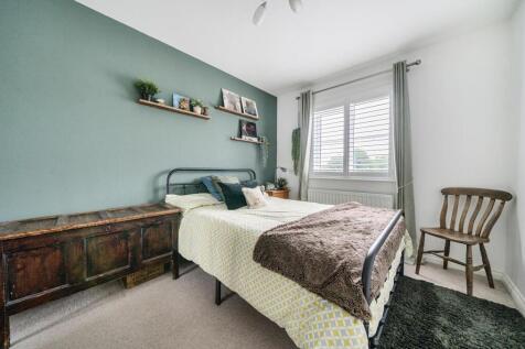 bed2.jpg