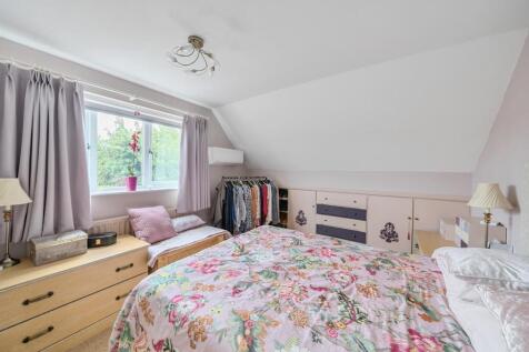 bed1.jpg