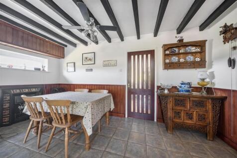 Dining Room.jpg