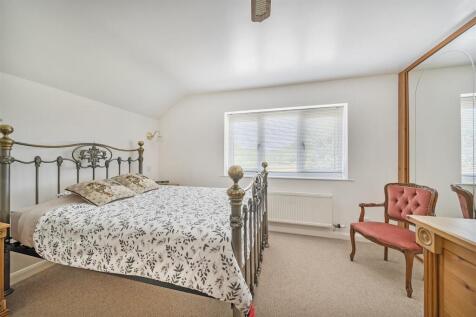 Bedroom 4.jpg