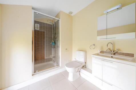 En-Suite 2