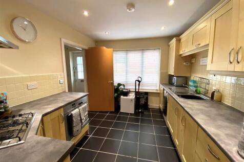 Kitchen..jpg
