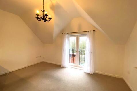 Living dining area.jpg