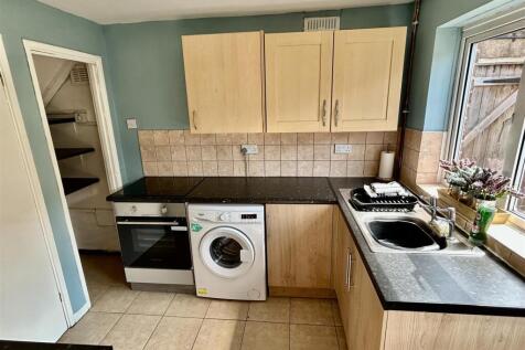kitchen1.JPG