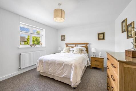 bed2.jpg
