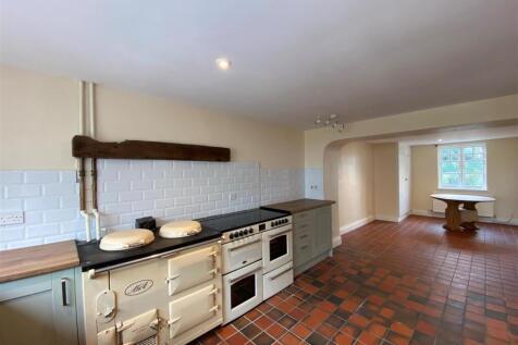 Kitchen Area..jpg