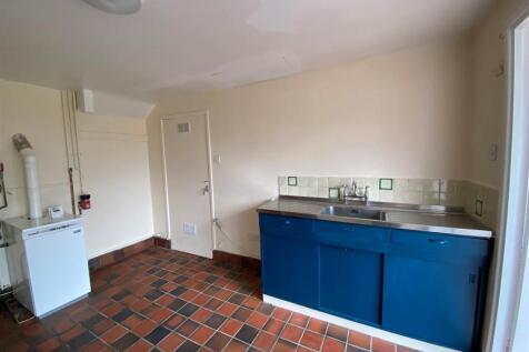 Utility Room..jpg