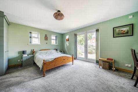 bed1.jpg
