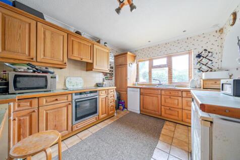 kitchen2.jpg