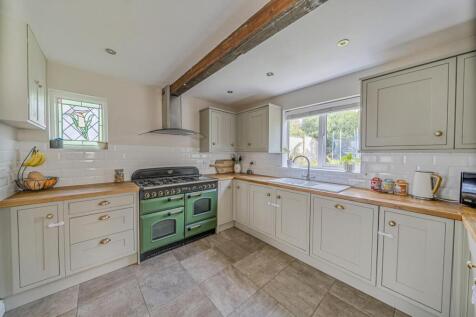 kitchen1.jpg