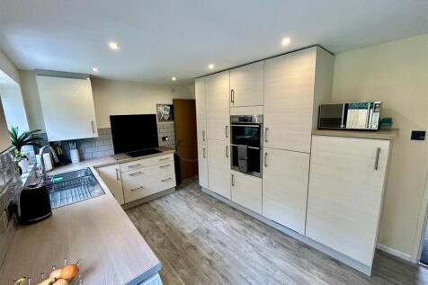kitchen1.JPG