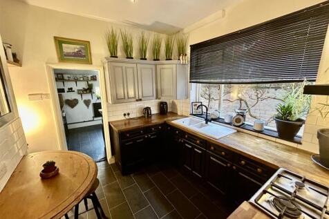 kitchen1.JPG