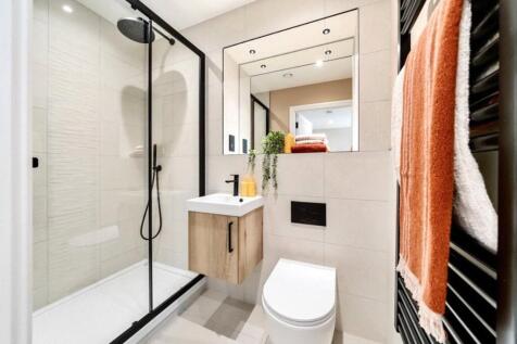 Screenshot 2025-1...