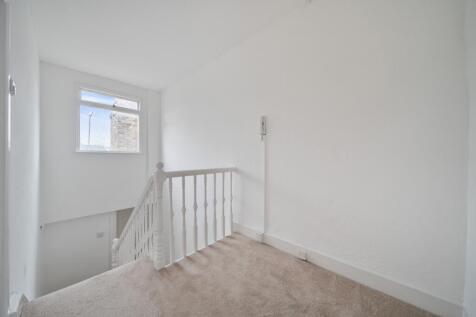 1364151-7-68e5002...