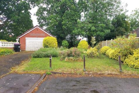 Garage &amp; Garden Area