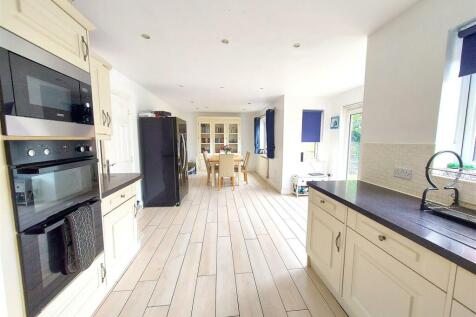 Family Kitchen Diner