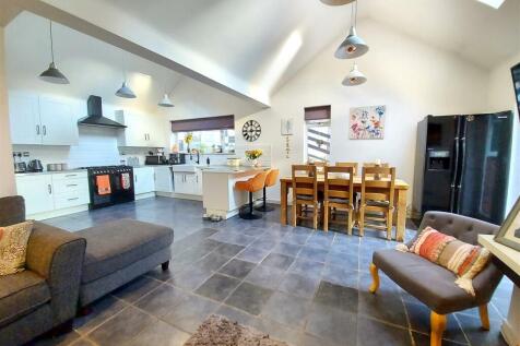 Family Kitchen Diner