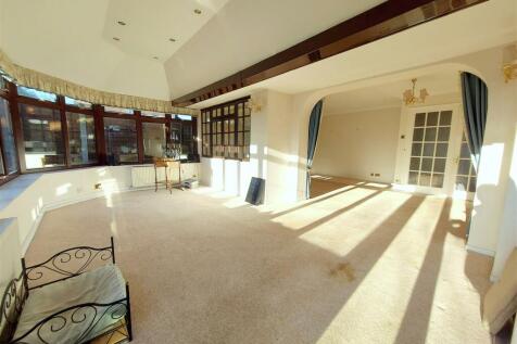 Living Room &amp; Conservatory