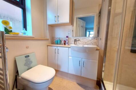 En Suite Shower Room