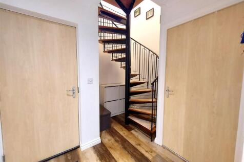Mezzannie Floor