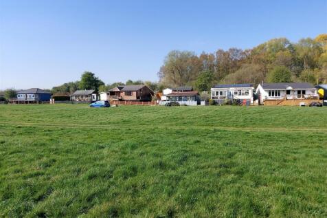 Larford Farm Estate