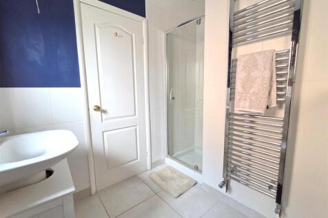 Ensuite Shower Room