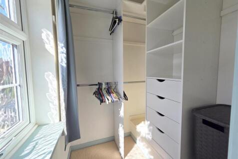 Walk-in Wardrobe