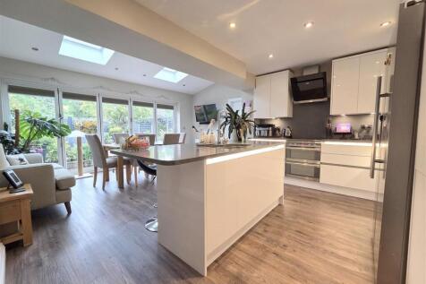 Family Kitchen Diner