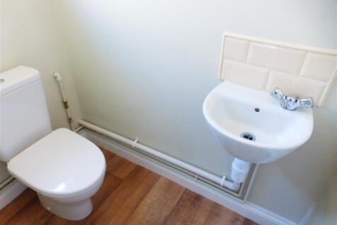 Cloakroom/wc