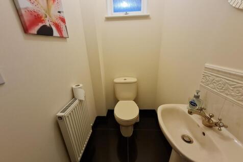 Cloakroom/wc