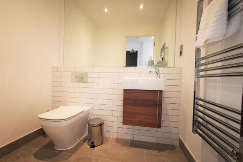 Cloakroom/wc
