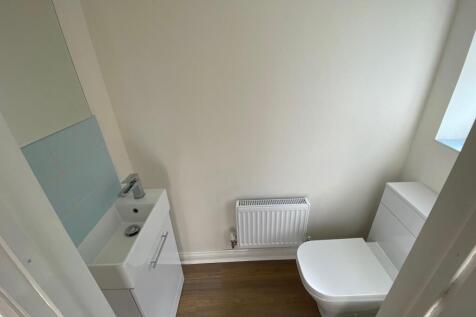 Cloakroom/wc
