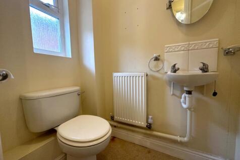 Cloakroom/wc