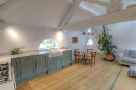Living Room/Kitchen
