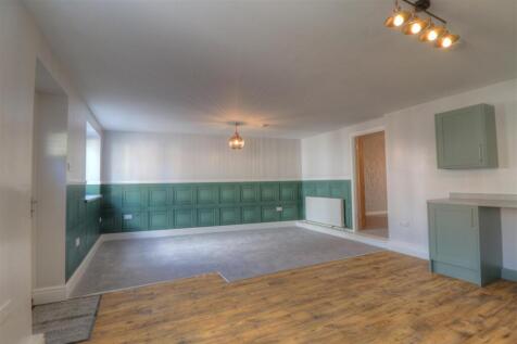 Living Room/Kitchen