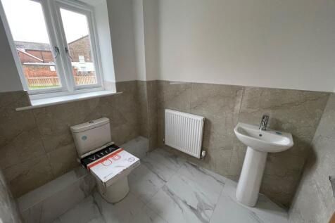 DOWNSTAIRS CLOAKROOM
