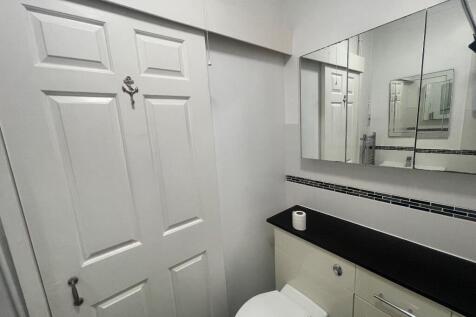 BATHROOM REV