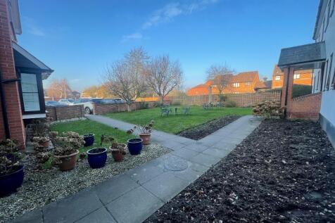 COMMUNAL GARDENS