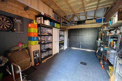 CAR PORT