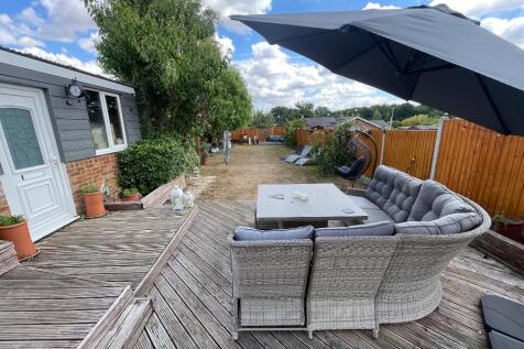 DECKING